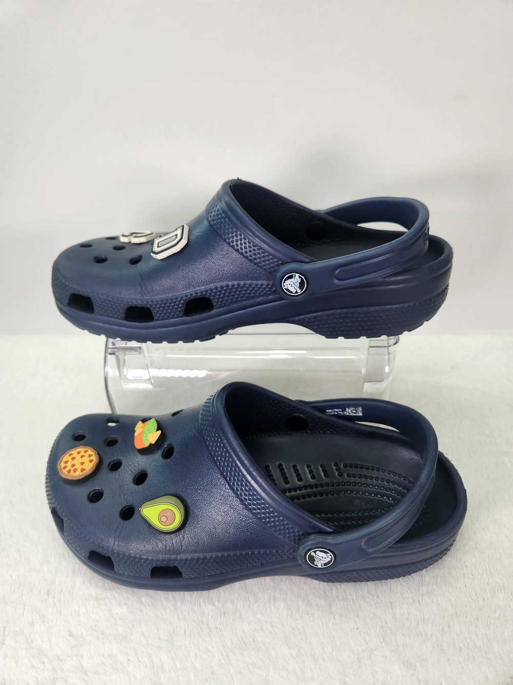 CROCS Navy Blue Clog Sandals with Fun Charms Men's 6 Women'8